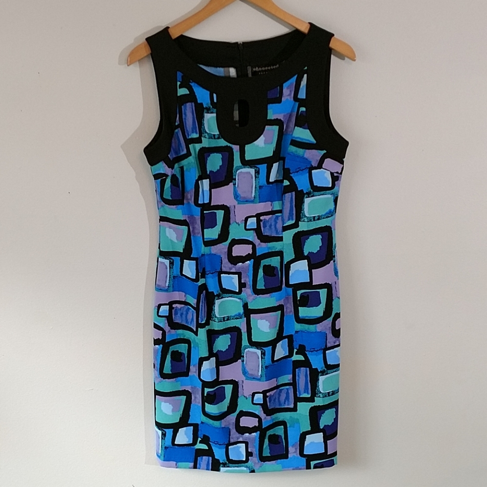 Fun and funky shift dress with keyhole neckline